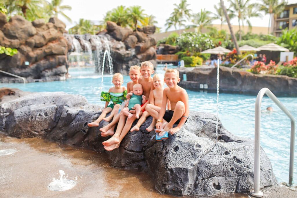 family of 8 trip to hawaii